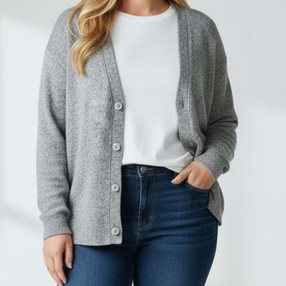 Vero Moda Curve Cardigan Grey V-Neck Button Front Long Sleeve Size 2X NWT